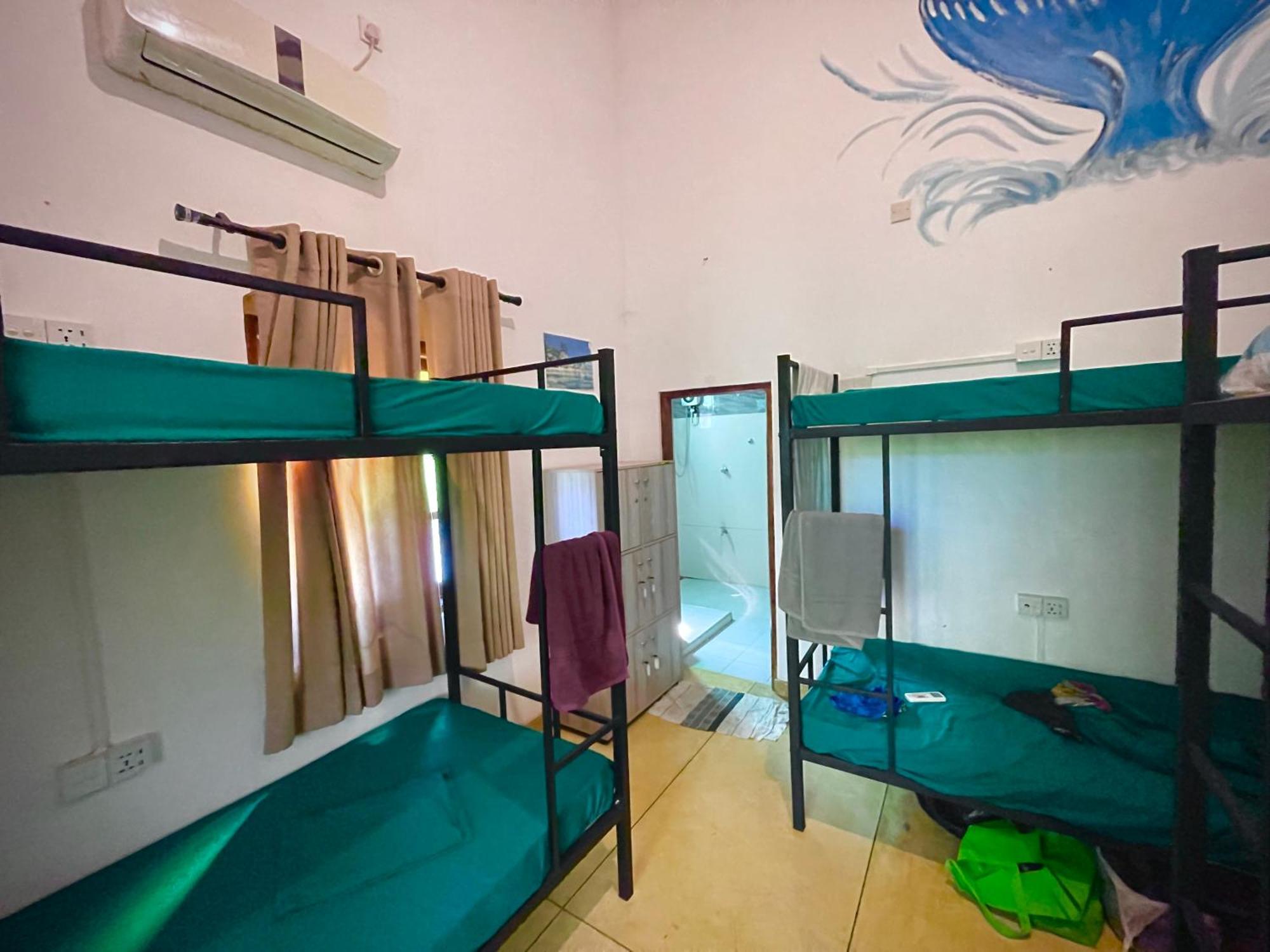 Rockstel Towers Backpacker Hostel Unawatuna Bagian luar foto